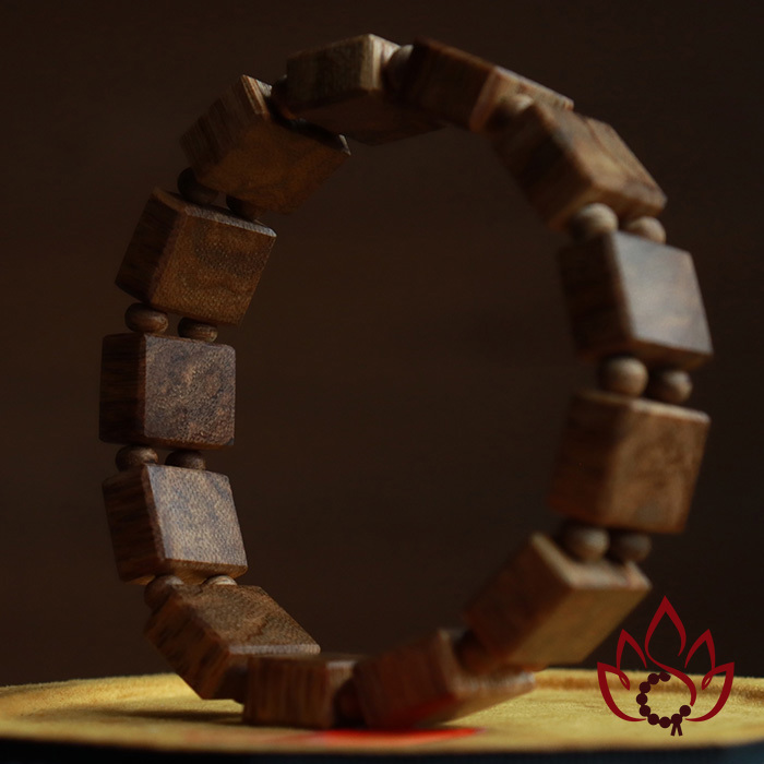 Vòng Trầm Hương Hạt Lách | Trầm Tốc Banh Tự Nhiên